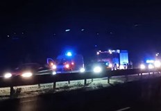 Автобус със сръбска регистрация превозващ деца се преобърна в неделя