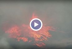 В Калифорния заснеха интересен природен феномен огнено торнадо което