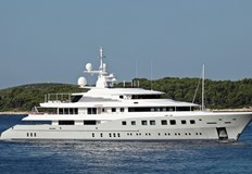 Дългият 72 5 м кораб Аксиома има пазарна стойност 75 милиона