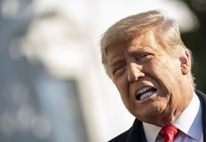 Делото заведено в понеделник нарече претърсването шокиращо агресивен ход Бившият президент