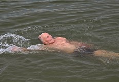 Във водата се чувствам като млад това е рецептата ми