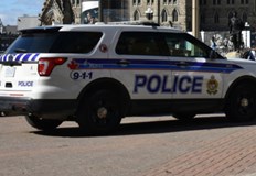 Най малко петима души бяха ранени в петък при стрелба в