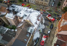 Разрастват се мащабите на огнената трагедия в германския град АполдаТам