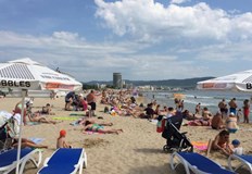 Блъскаха ни удряха ни ритаха ни сподели един от потърпевшите 22 годишният