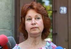 Тя подчерта че се върви към по леко протичане на заболяването Тази