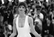 Тя е издъхнала в болницаЮжноафриканската актриса и моделЧарлби Дийн изпълнила