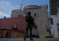 Части от украинската Запорожка АЕЦ бяха сериозно повредени от военни