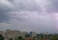 Силна буря се разрази в София в следобедните часове на
