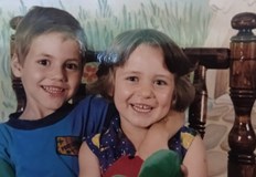 Русенката Антоанета Атанасова издири с пост в социалните мрежи осиновени