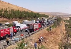 Шестнайсет души са загинали а 21 са ранени при катастрофа