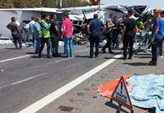 Две двойни катастрофи с десетки жертви станаха в един и