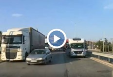 Блокирана е изцяло отсечката по булевард България Отново километрично задръстване към