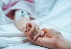 Децата са починали пет до шест седмици след вливането на