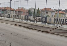 Няма пострадали при инцидентаНепосредствено до оградата на стадион Дунав в