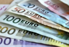 Министерството на труда планира да върне минималната работна заплата на нивата отпреди програмите