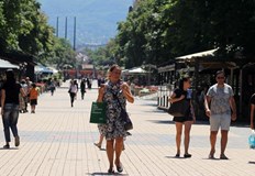 Инфлацията у нас върви със спекулаНа близо 2 3 от работещите