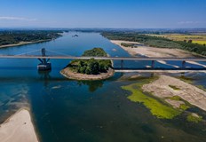 Дунав и сушатаТемата превзе социалните медии след като мнозина станаха