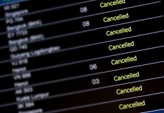 Хаосът по летищата в Европа това лято е довел до бум на