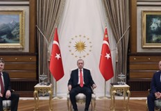 Лидерът на Движението за права и свободи Мустафа Карадайъ се