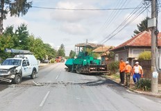 Движението в участъка е затрудненоАвтомобил на Енерго Про се удари
