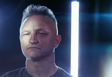 Освен възмущението и тъгата след вчерашния атентат срещу Салман Рушди