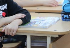 Това пораждало нужда от повече средства и повече преподавателиНедоволство сред училищни директори