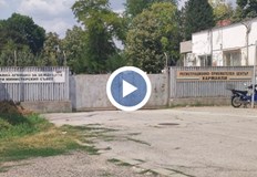 Около 5 00 часа тази сутрин автобус с мигранти се вряза