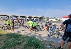 Група от близо 30 любители на двете колела се организираха