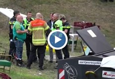 Шестима души бяха убити а седем ранени от камион който