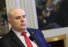 Главният прокурор има ли право да държи цялата държава на каишка Най после се намери един