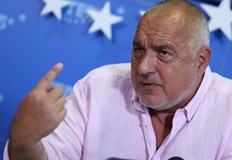 Борисов отново пробва с автократичен чар който мнозина погрешно вземат за