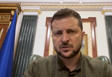 Украинският президент предупреди Русия да не организира показен процес за