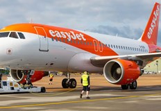 Около 26 полета на нискотарифната авиокомпания Изиджет Easyjet от и