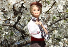 Куклата Барби стана българка Момата Барби това е проектът на