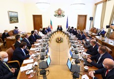 Гълъб Донев разпредели между четиримата вицепремиери функциите по координация на