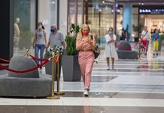 Все пак експертите съветват маските да продължат да се носят Разхлабването