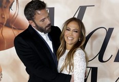 Дженифър Лопес и Бен Афлек празнуват отново сватбата си през