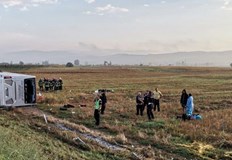 Един човек загина а 24 бяха ранени при инцидент с