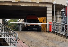 Жената е настанена в тежко състояние с фрактура на черепа в УМАБЛ