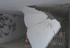 Подлез по оживения булевард Васил Левски във Варна застрашава минувачитеИма