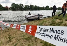 Мъжете решили да плуват на един от плажоветеВ одеското село