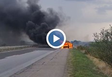 В джипа е имало десетина мигранти шофьорът е избягалДжип се