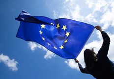 Само 28 смятат че отговорността е на РусияНай малко 60 от