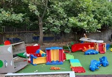 Извършителите са момче и момиче на приблизителна възраст между 8 и