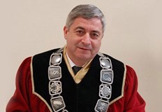 Някои университети вече изпълняват новите минимуми но други се опасяват