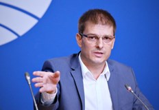 Гледам и не мога да повярвам до къде докара Корнелия