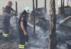 По чудо се размина без жертви и пострадалиПлажен бар изгоря