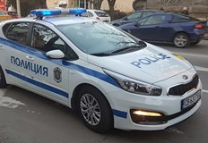 Бързо полицейско производство е започнато срещу водач заловен да шофира