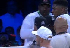 Антъни Джошуа загуби и реванша срещу Олександър Усик след 1 2