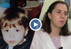 Историята на Валя АнгеловаМомиче отраснало в приемно семейство във Видин